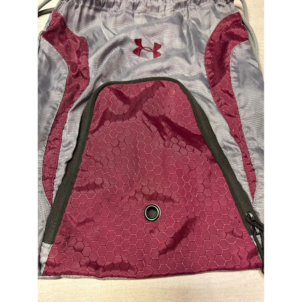 Under Armour‎ Sackpack Drawstring Backpack Gym Bag Maroon Grey UA Logo Front Zip